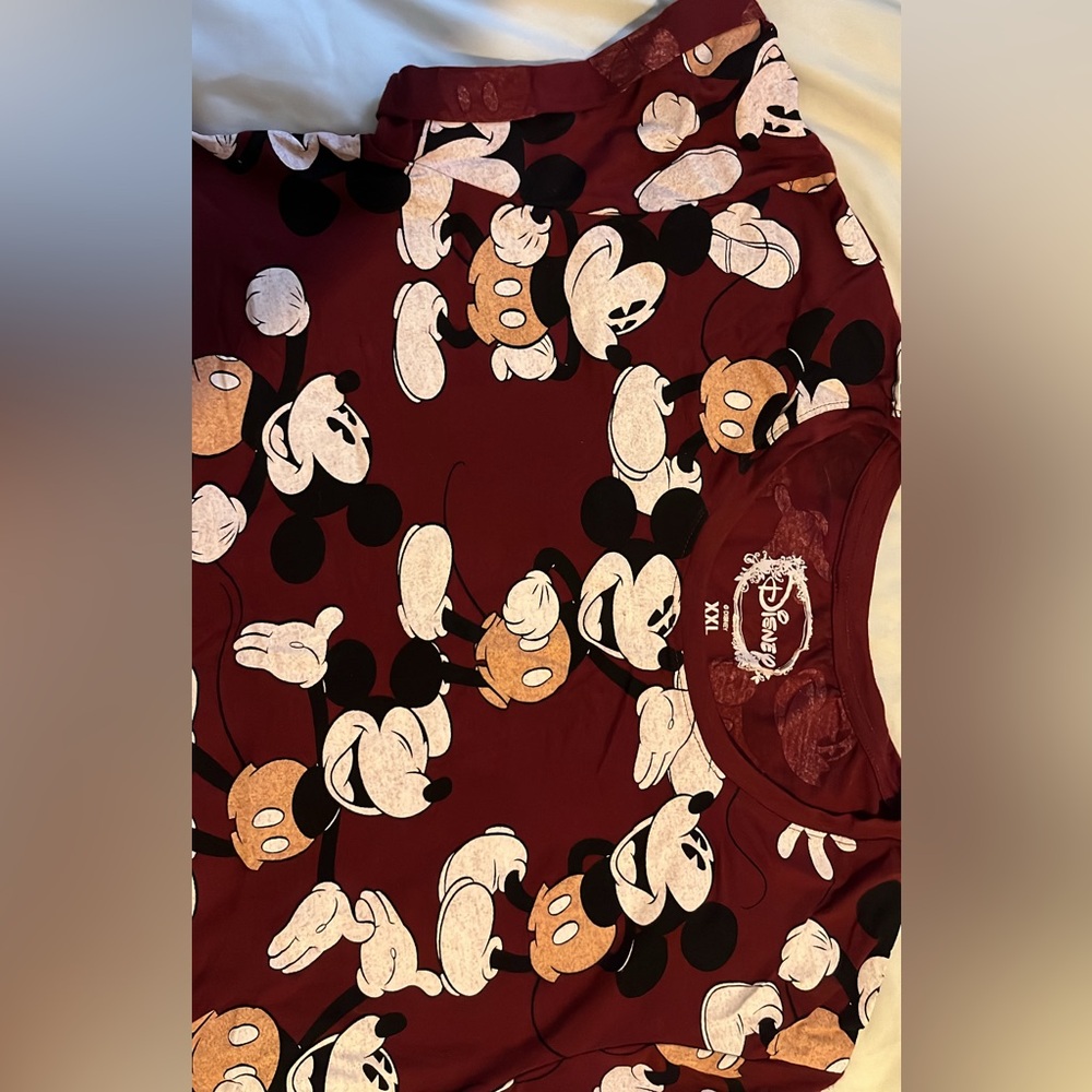 Disney T shirt - Picture 2 of 2